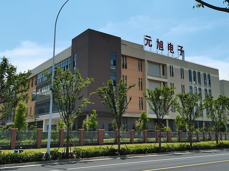 南京薩特科技旗下全資子公司安徽元旭采購我司一臺八溫區(qū)回流焊用于貼片保險絲，貼片電阻測試SMT焊接缺陷