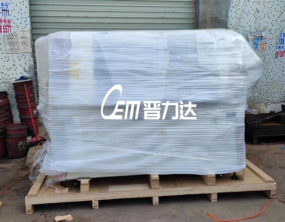 兩臺高配波峰焊出口德國漢堡市，全英文界面